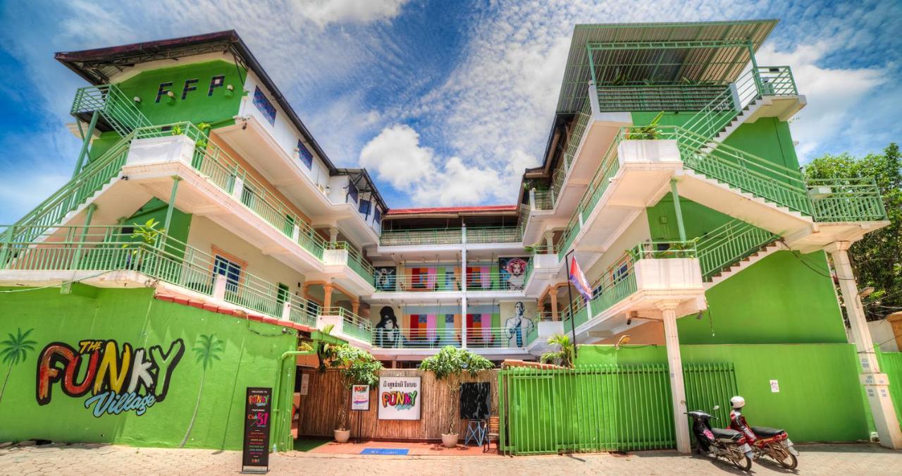 The Funky Village (Adults Only) Siem Reap Buitenkant foto
