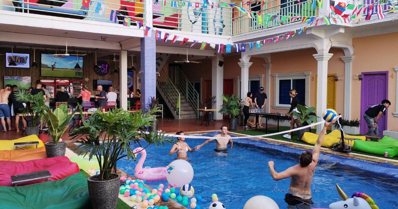 The Funky Village (Adults Only) Siem Reap Buitenkant foto