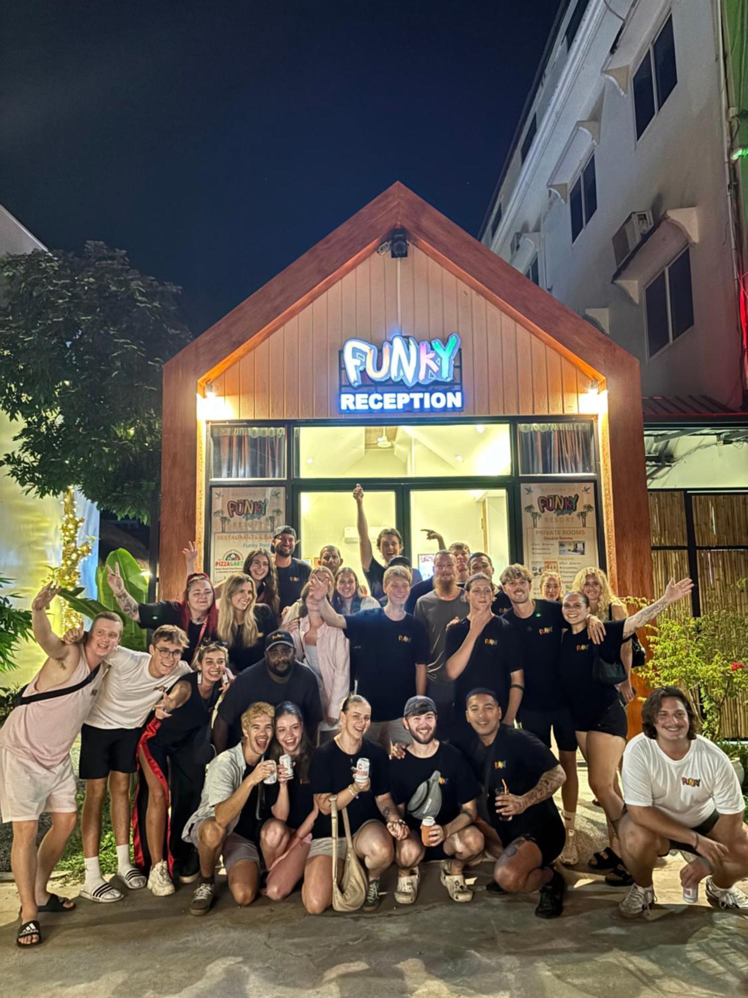 The Funky Village (Adults Only) Siem Reap Buitenkant foto